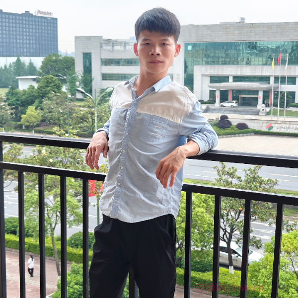 湖南28岁单身帅哥真诚找对象-郴州征婚相亲网