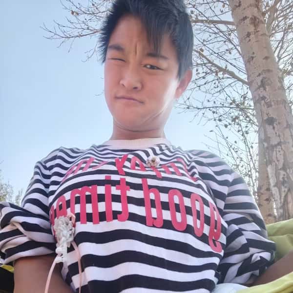 内蒙古24岁单身美女真诚找对象-郴州征婚相亲网
